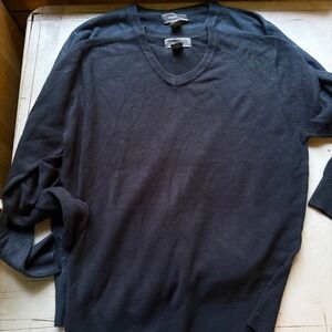 Lot of 2 Morgan City Mens V-Neck Sweaters Size Medium Navy Blue Black Pullover